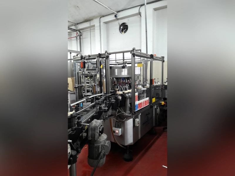 Photo #1 of Used Bottle Labeler Cavagnino & Gatti CG-84-FR 3-8 3000 bph 2001