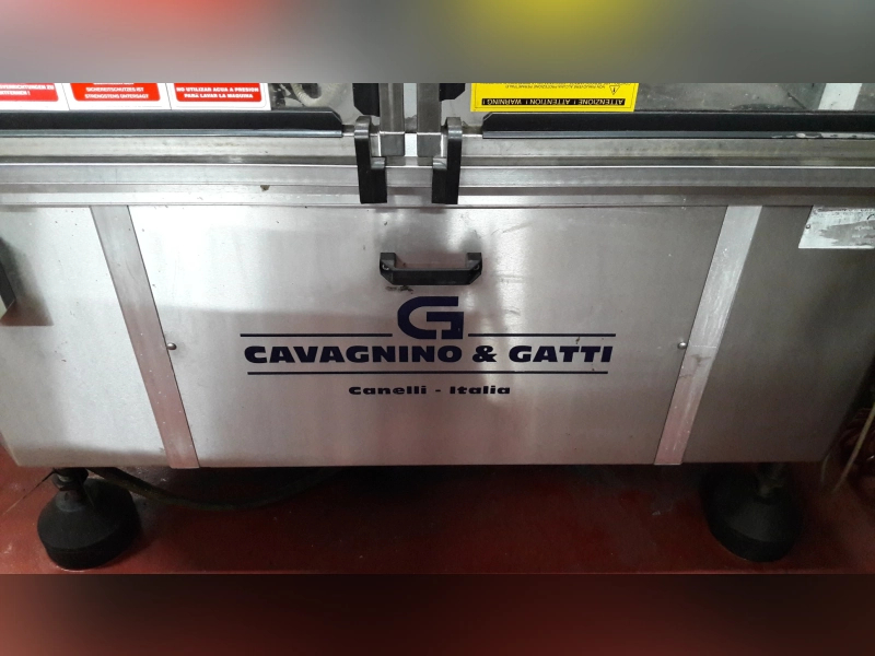 Photo #6 of Used Bottle Labeler Cavagnino & Gatti CG-84-FR 3-8 3000 bph 2001