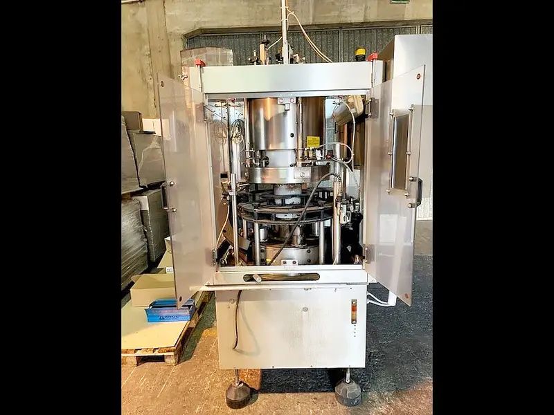 Photo #3 of Used capping machine AROL 4T up to 6500 bph