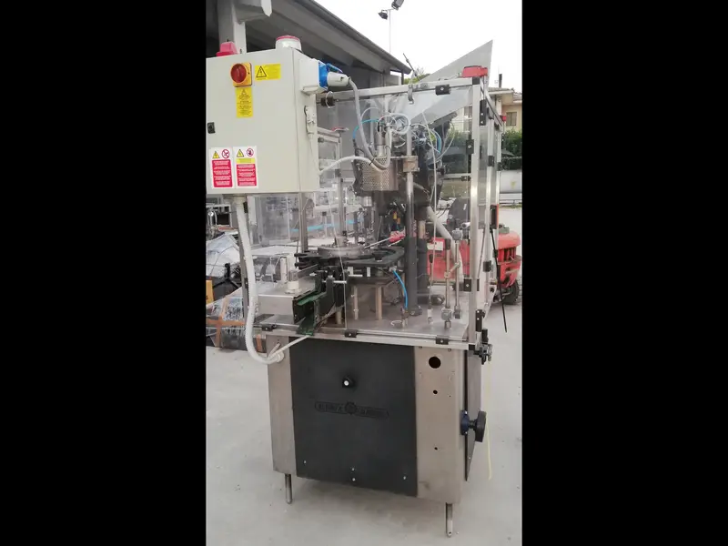 Photo #3 of Used Capsuling Machine Robino e Galandrino up to 2800 bph