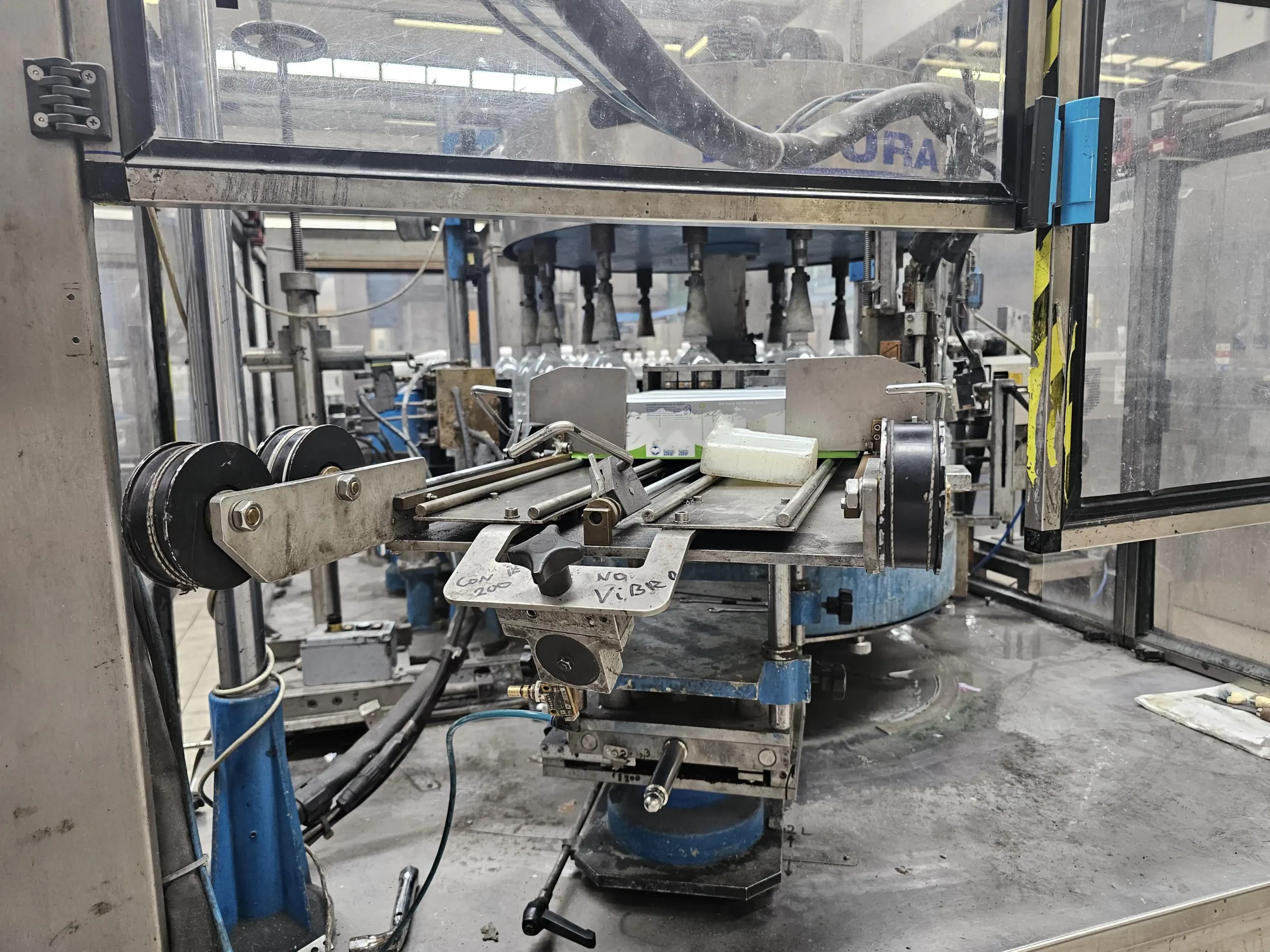 Photo #33 of Used  Isobaric Bottling line PROCOMAC up to 13000 bph