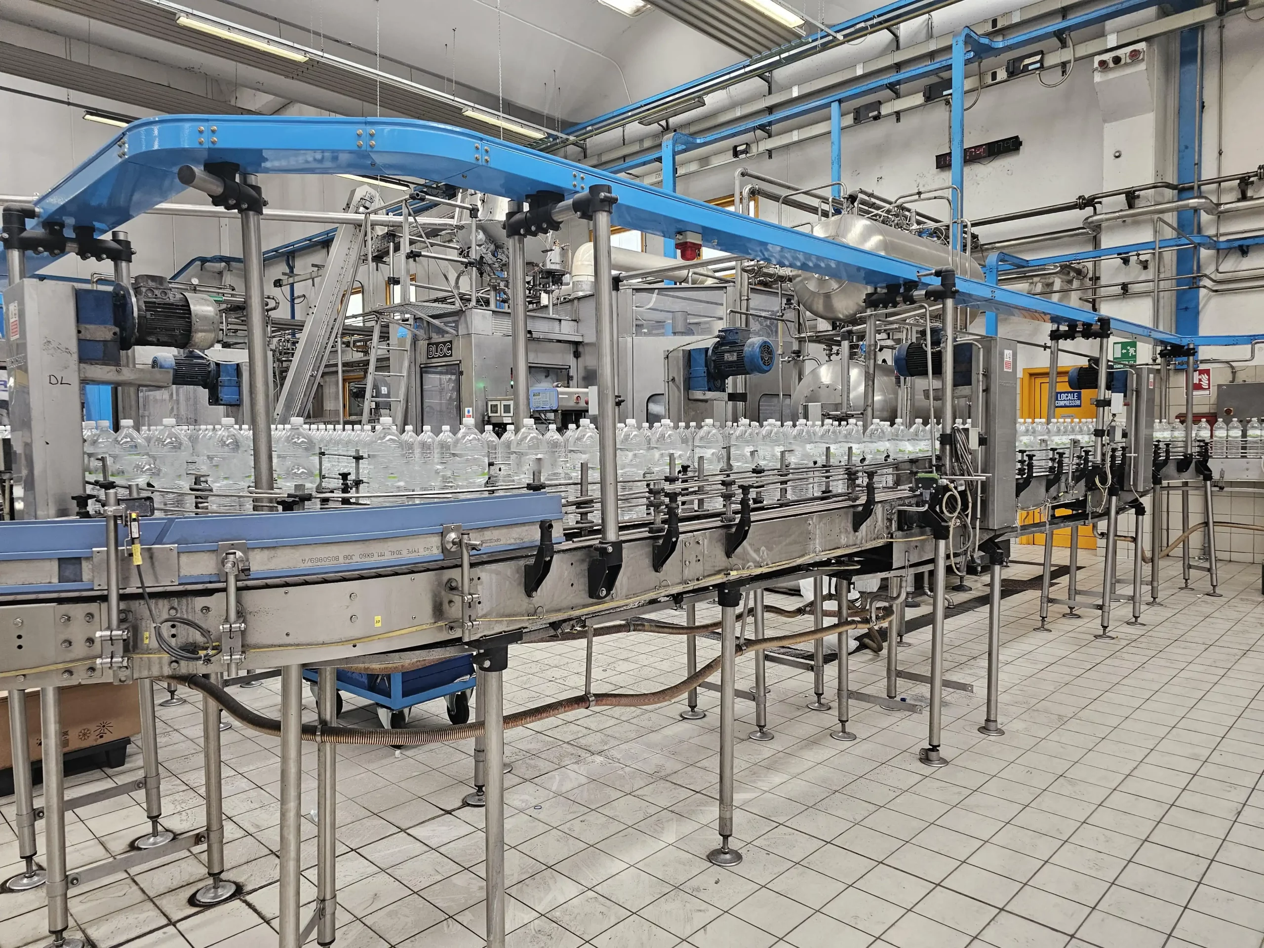 Photo #35 of Used  Isobaric Bottling line PROCOMAC up to 13000 bph