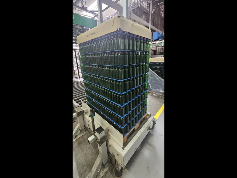 Photo #1 of Used isobaric glass filling line PROCOMAC up to 14000 bph