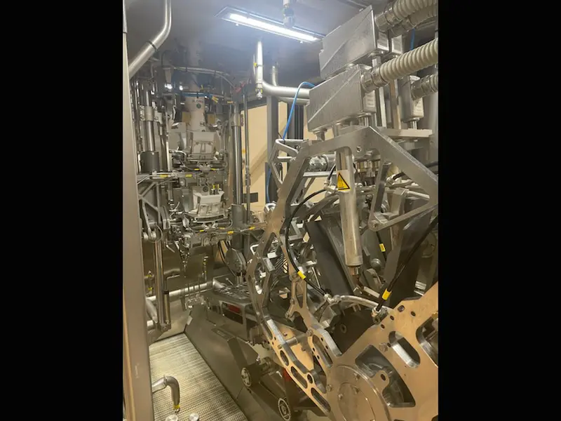 Photo #7 of Used Bottling Line Tetra Pak A3 Flex Slim 5500 bph 1.5L year 2020