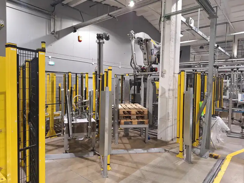 Photo #31 of Used Bottling Line for sparkling beverages up to 9000 bph