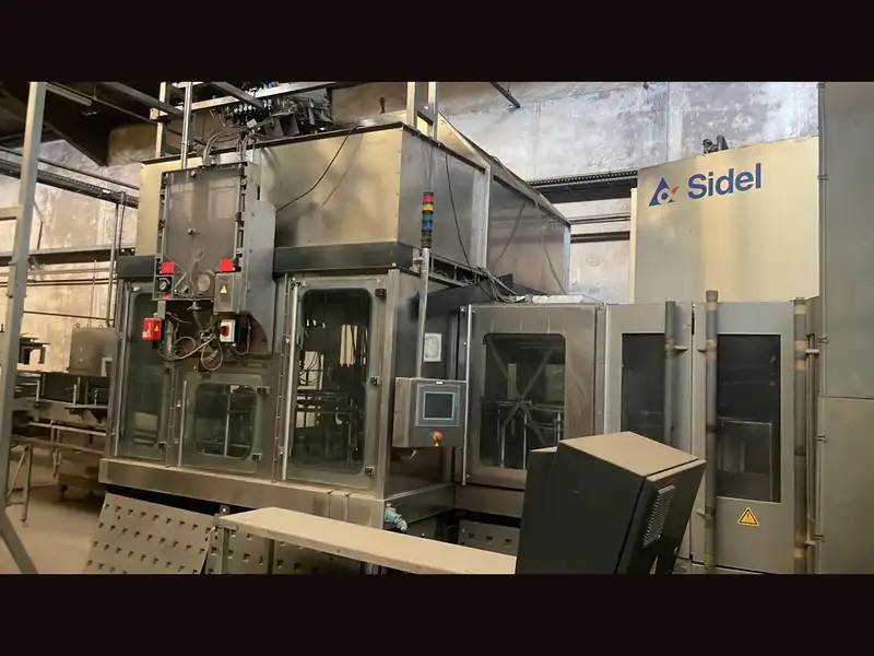 Photo #14 of Used Bottling Line SIDEL for still water 14400 bph