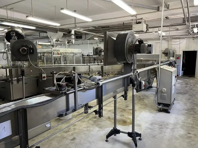Photo #11 of Used Bottling Lines for edible oil 6000 bph
