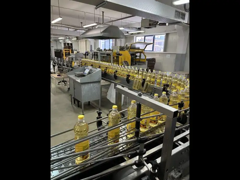 Photo #22 of Used Bottling Lines for edible oil 6000 bph