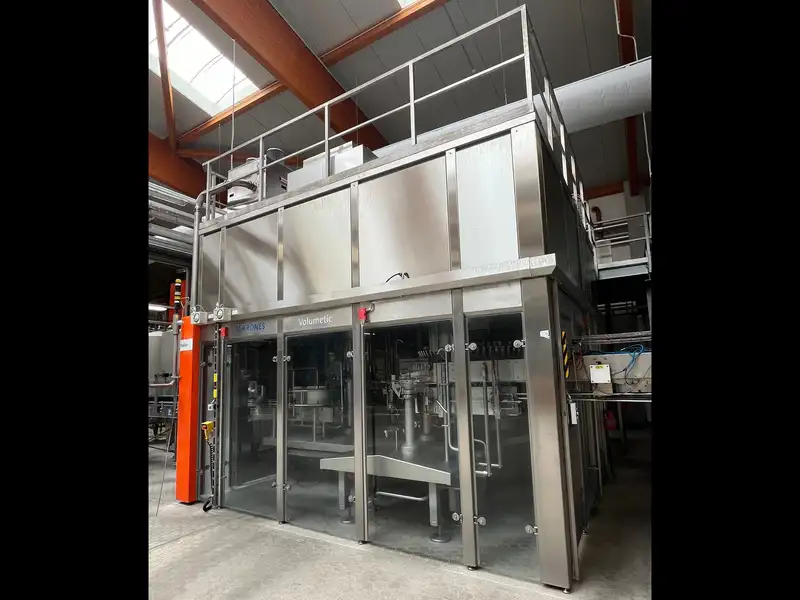 Photo #2 of Used Filling Monoblock KRONES Volumetric 36000 bph