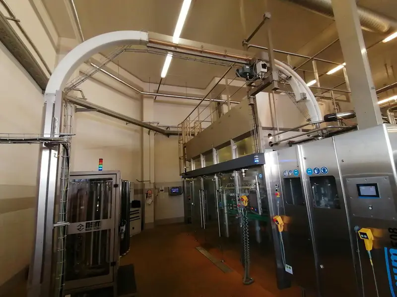 Photo #5 of Used filling line for beer in cans 25000 cph