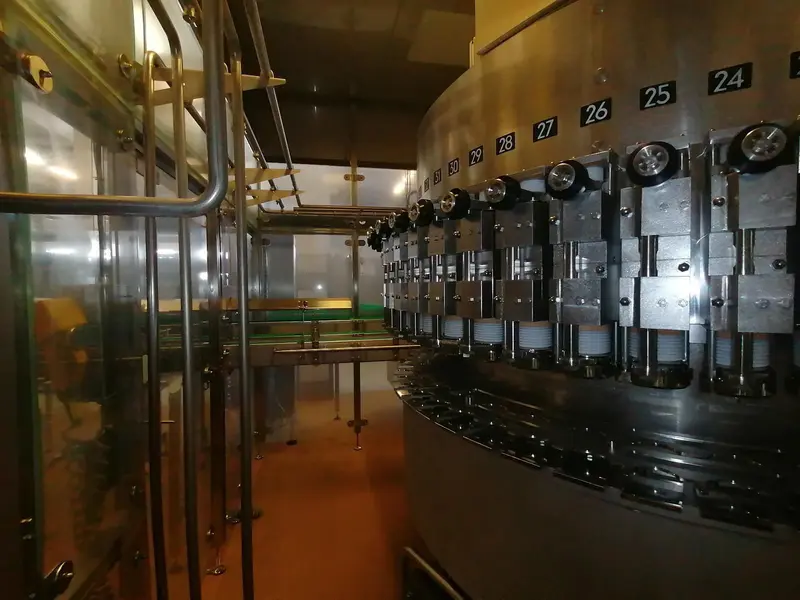 Photo #6 of Used filling line for beer in cans 25000 cph
