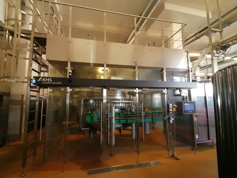 Photo #9 of Used filling line for beer in cans 25000 cph