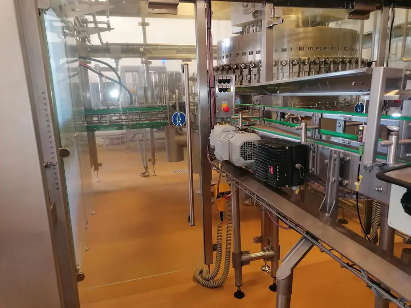 Photo #14 of Used filling line for beer in cans 25000 cph