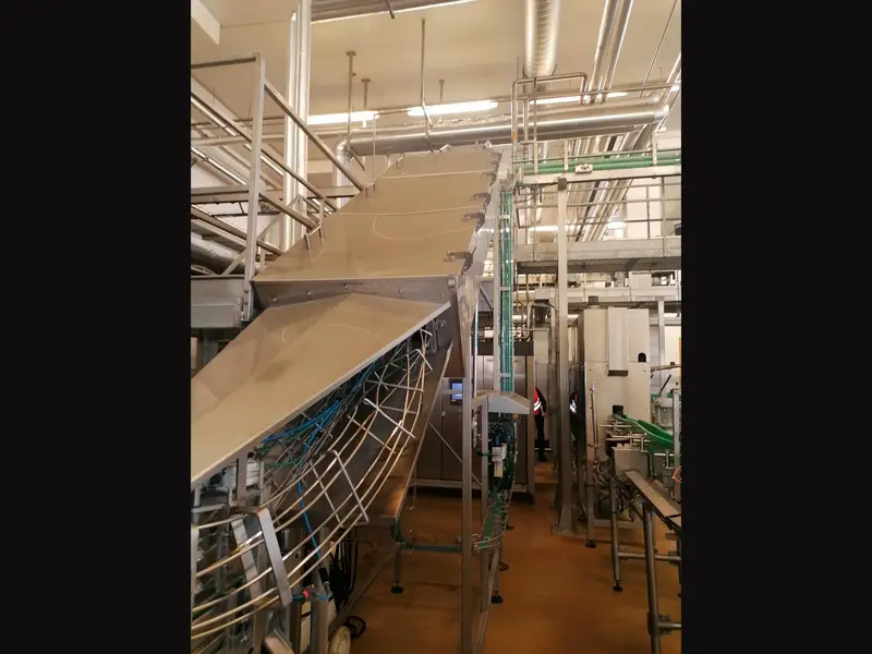 Photo #16 of Used filling line for beer in cans 25000 cph