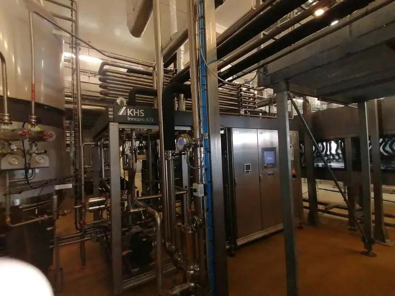 Photo #22 of Used filling line for beer in cans 25000 cph