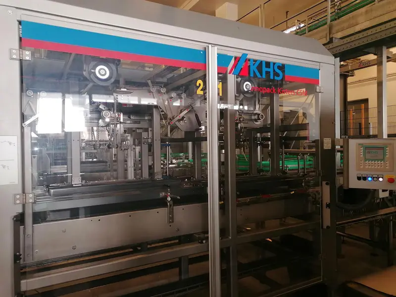Photo #26 of Used filling line for beer in cans 25000 cph