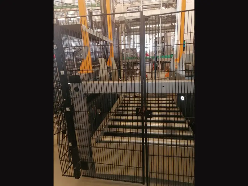 Photo #37 of Used filling line for beer in cans 25000 cph
