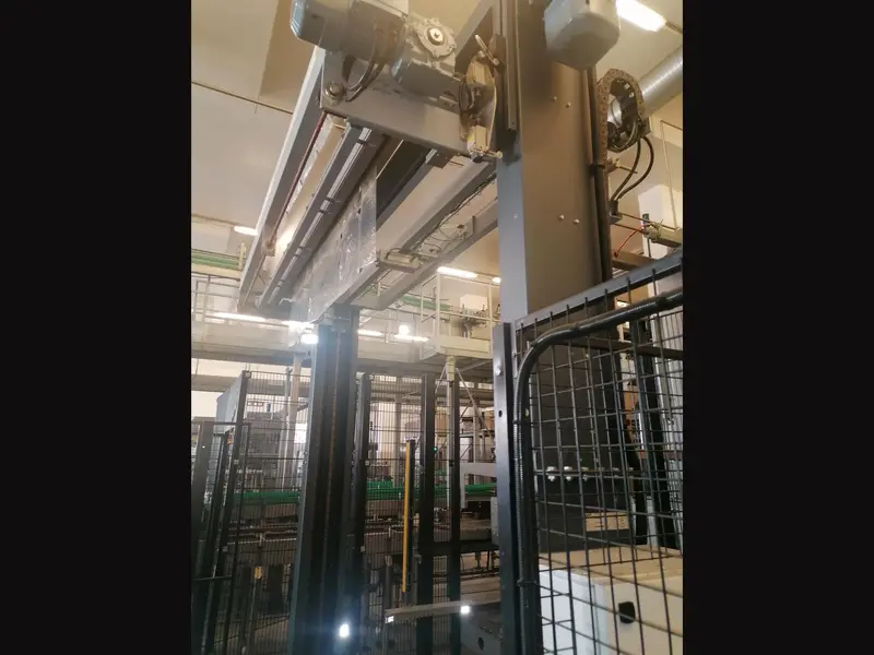 Photo #39 of Used filling line for beer in cans 25000 cph