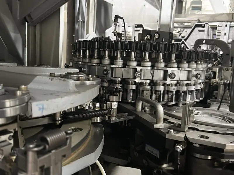 Photo #5 of Used Isobaric PET Complete Bottling Line for Water – CSD – 18000 bph 2L