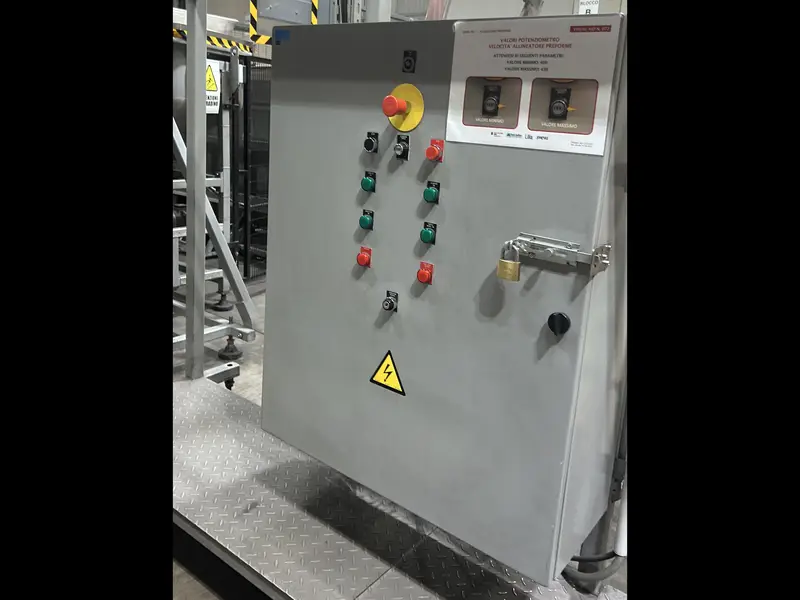 Photo #8 of Used Isobaric PET Complete Bottling Line for Water – CSD – 18000 bph 2L