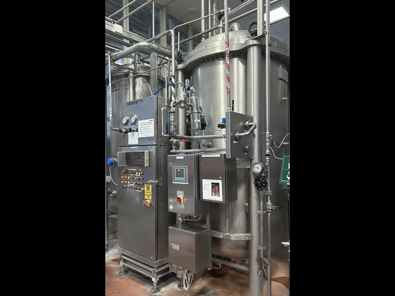 Photo #25 of Used Isobaric PET Complete Bottling Line for Water – CSD – 18000 bph 2L