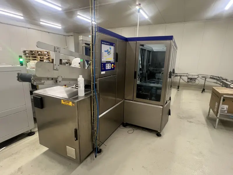 Photo #14 of Used Tetra Pak Bottling line for UHT Milk 7500 bph year 2000