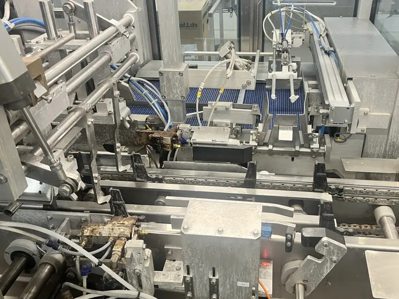 Photo #16 of Used Tetra Pak Bottling line for UHT Milk 7500 bph year 2000