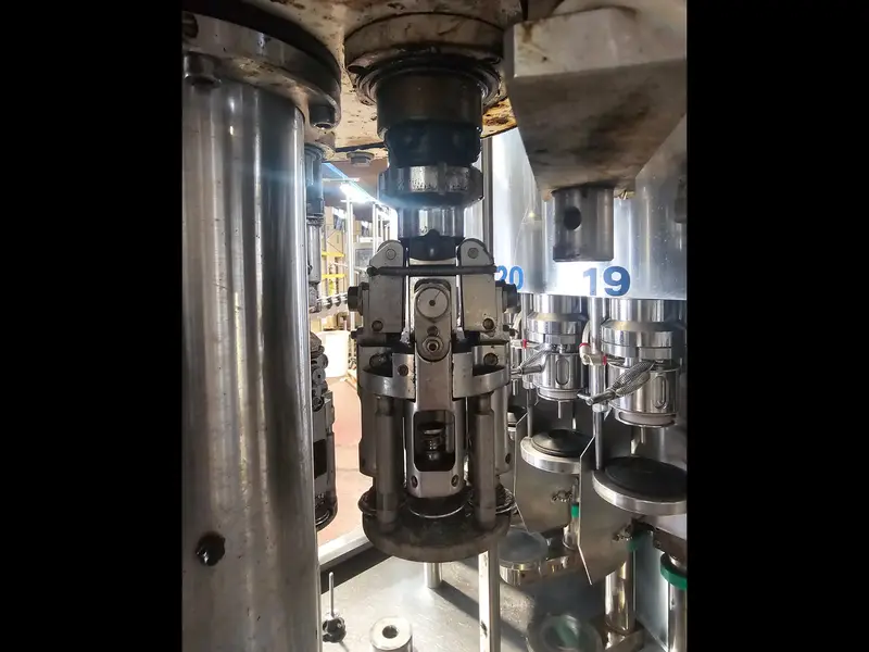 Photo #3 of Used Isobaric Filling Monoblock Alfatek TBV 24/32/4 ISO up to 4500 bph