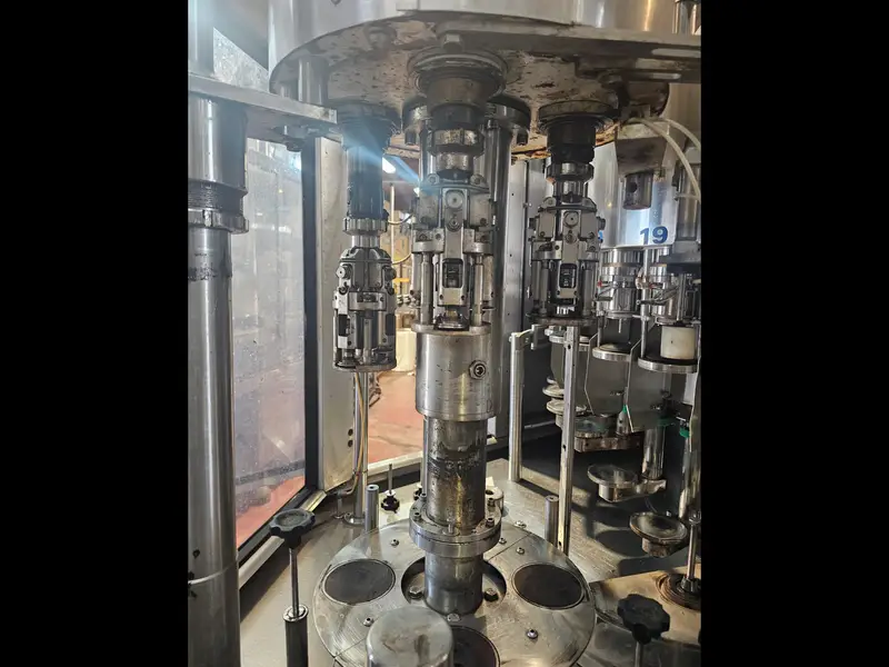 Photo #4 of Used Isobaric Filling Monoblock Alfatek TBV 24/32/4 ISO up to 4500 bph