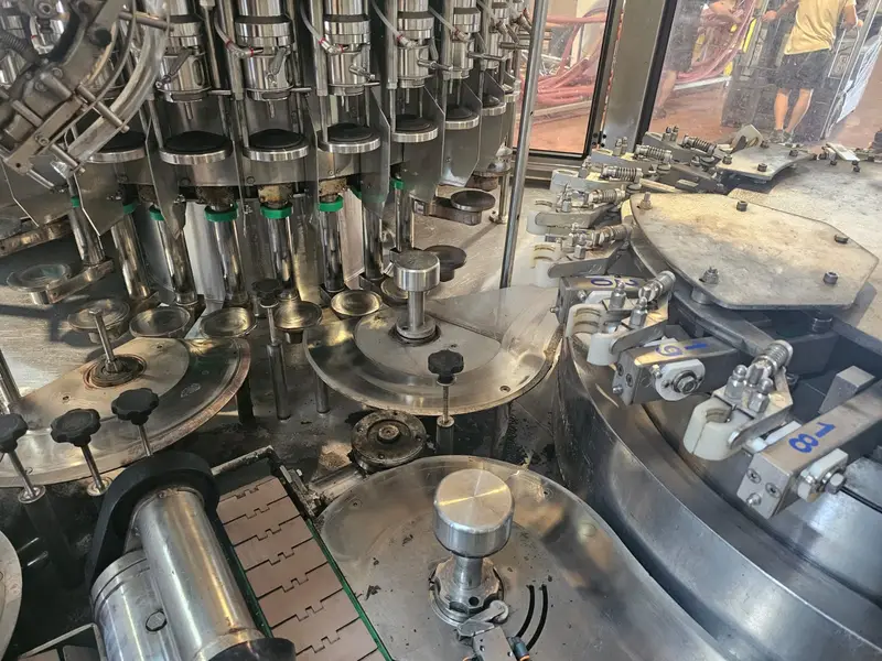 Photo #6 of Used Isobaric Filling Monoblock Alfatek TBV 24/32/4 ISO up to 4500 bph