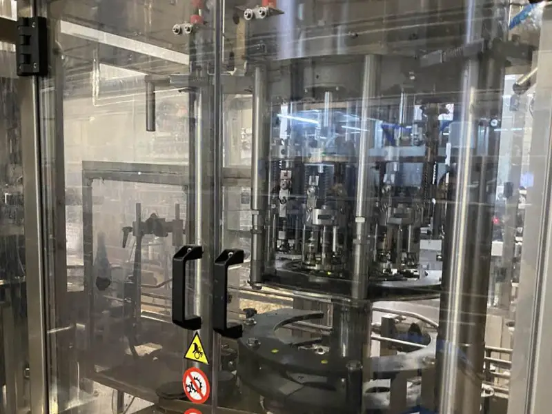 Photo #3 of Used ROPP Capping Machine Arol 6 heads 6000 bph