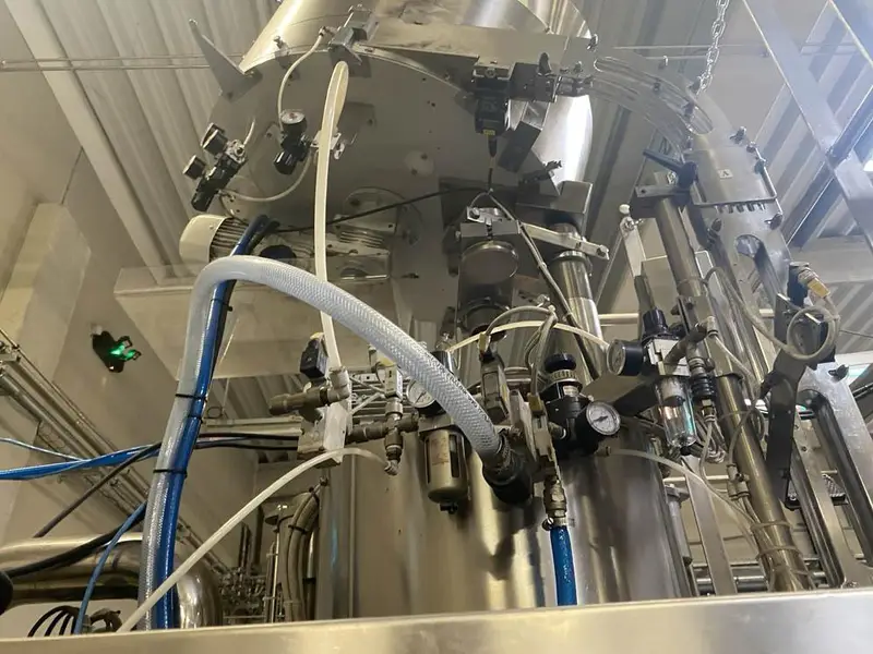 Photo #7 of Used ROPP Capping Machine Arol 6 heads 6000 bph