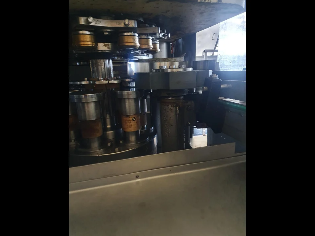 Photo #13 of Used complete CSD can bottling line – 14,000 cans/hour