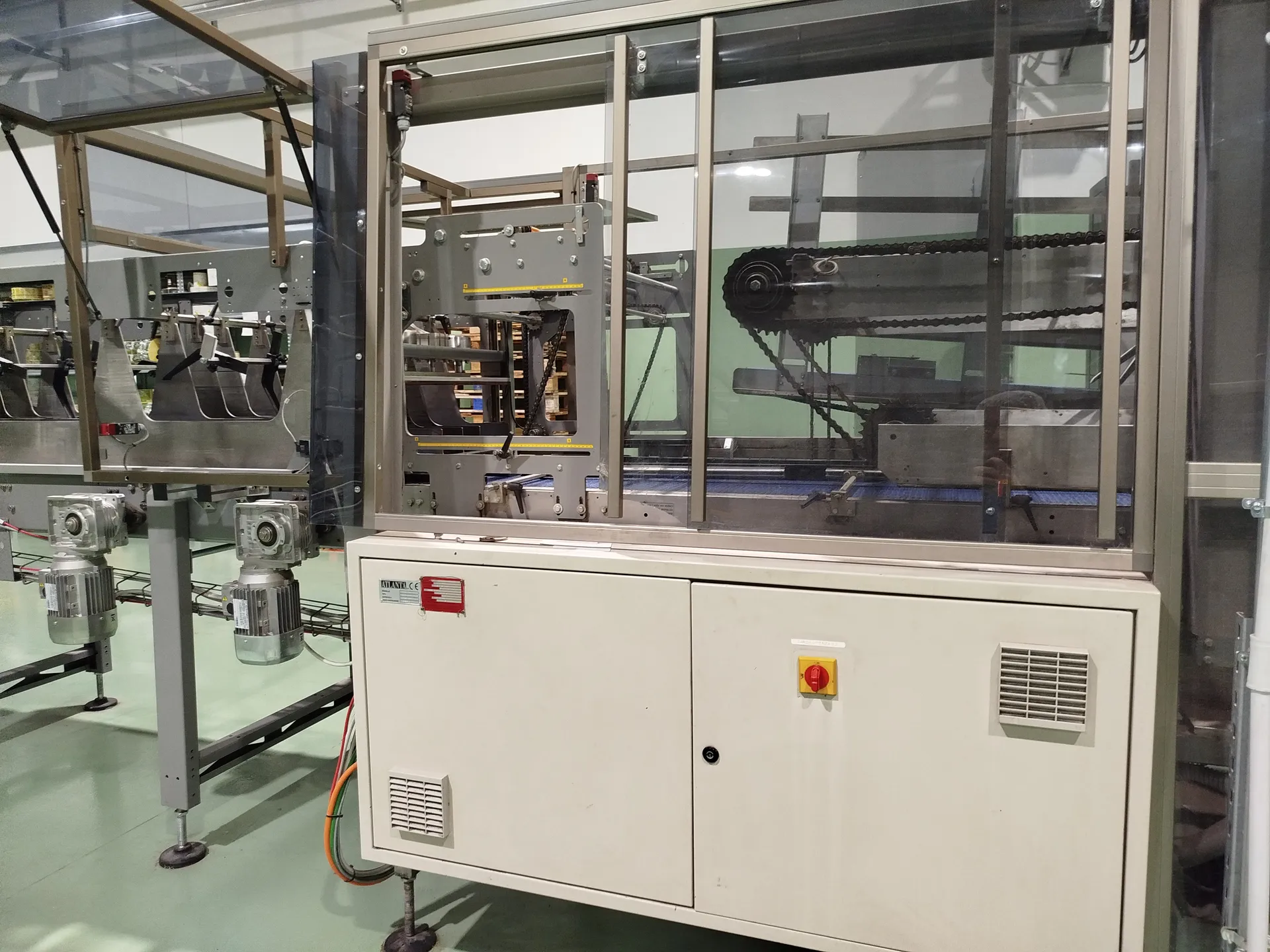 Photo #4 of Used shrink wrapper Atlanta with tray 1500 bundles/hour
