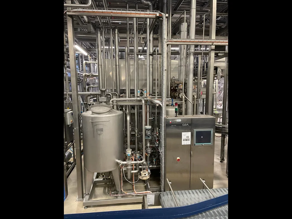 Photo #27 of Used complete filling Krones CSD PET line – 22.000 bph
