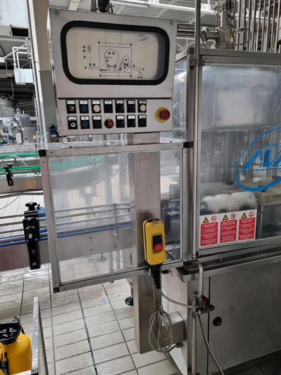 Photo #7 of Used filling and capping monoblock AVE 1998 – 2000bph